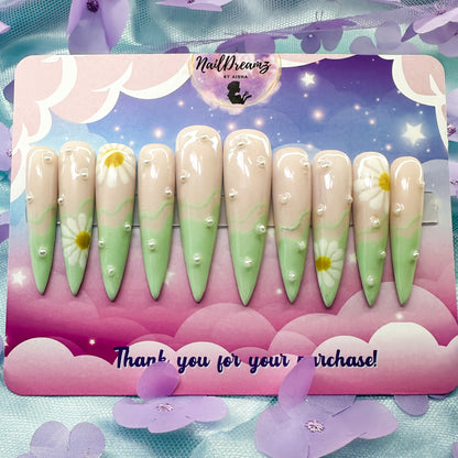 Daisy Summer Press On Nails - Nail Dreamz by AishaDAS - SUM