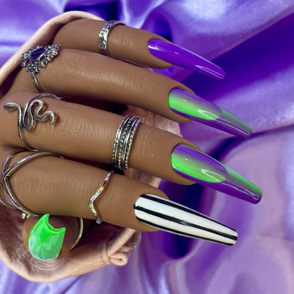 Goth Vertical Ombré Press On Nails | Beetlejuice Halloween Nails - Nail Dreamz by AishaBTJ-HLW